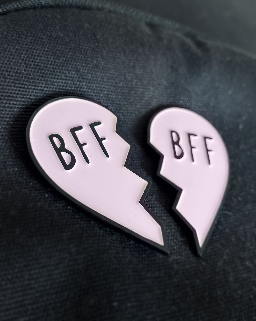 Ela Mo™ Pin BFF