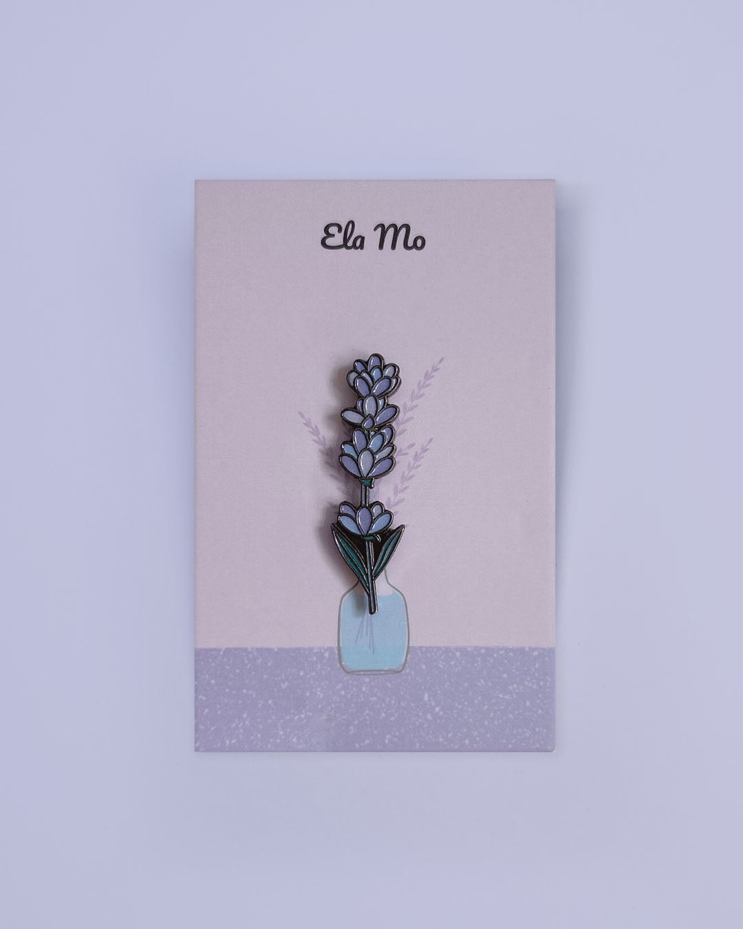 Ela Mo™ Mini Pin für Rucksäcke | Lavender