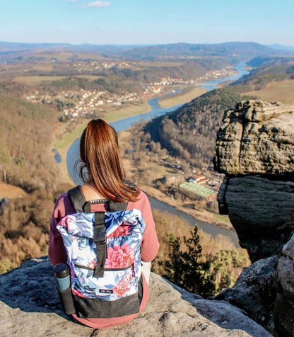 Rolltop Rucksack Bloom auf Rücken